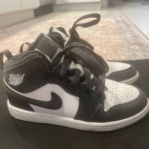 Nike Mid Air Jordans 12C